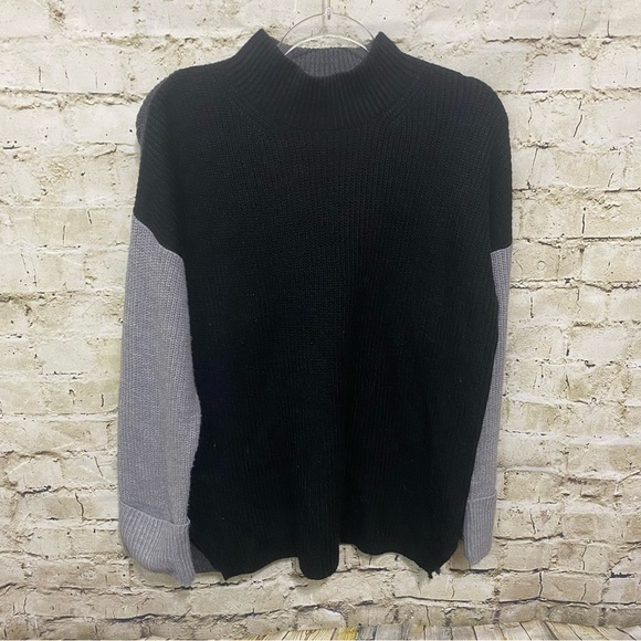 Calvin Klein Black Gray Colorblock Ribbed Mock Neck Sweater - Picture 1 of 5